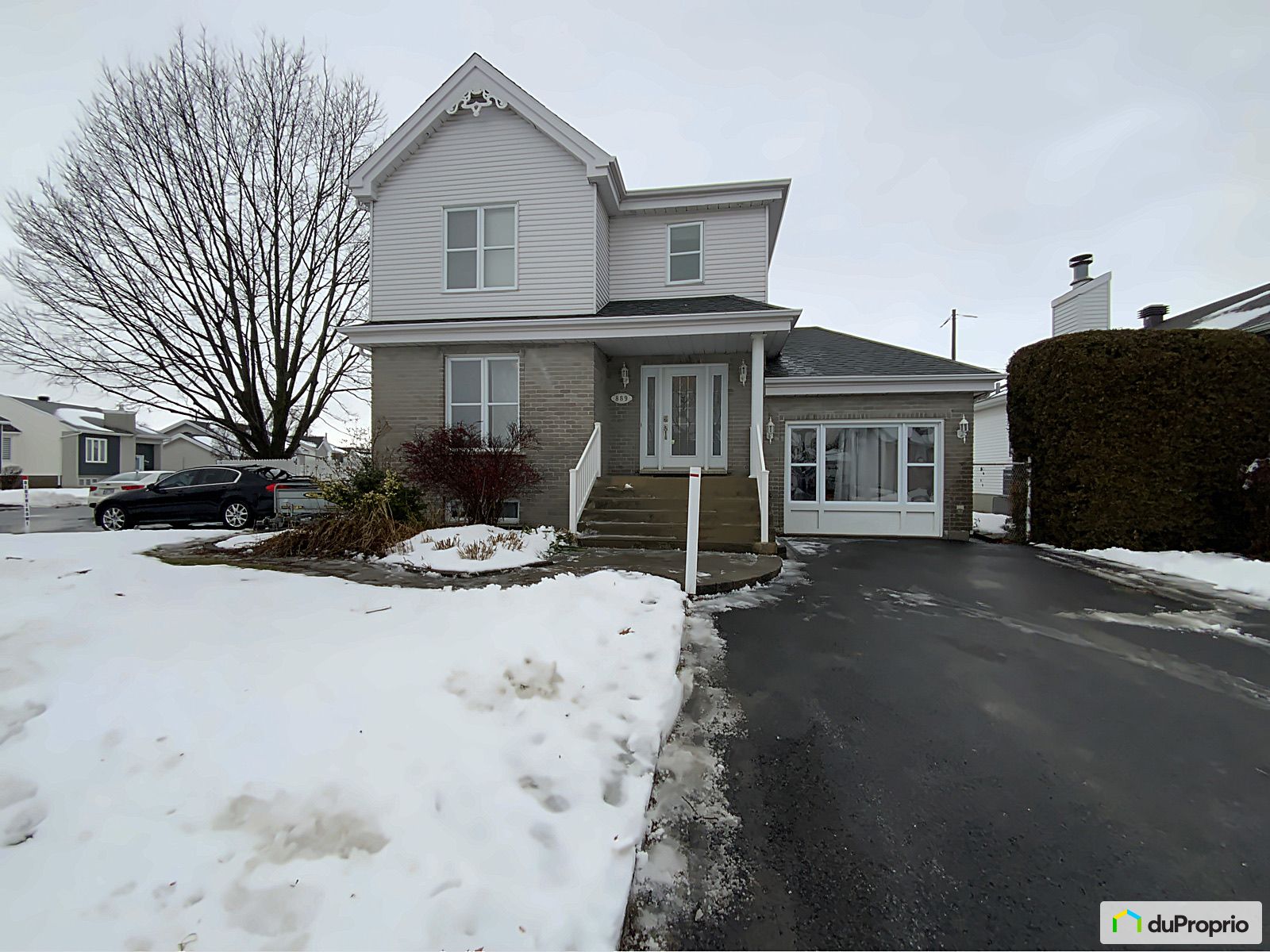 Maison 2 étages à vendre StJeansurRichelieu (StJeansurRichelieu