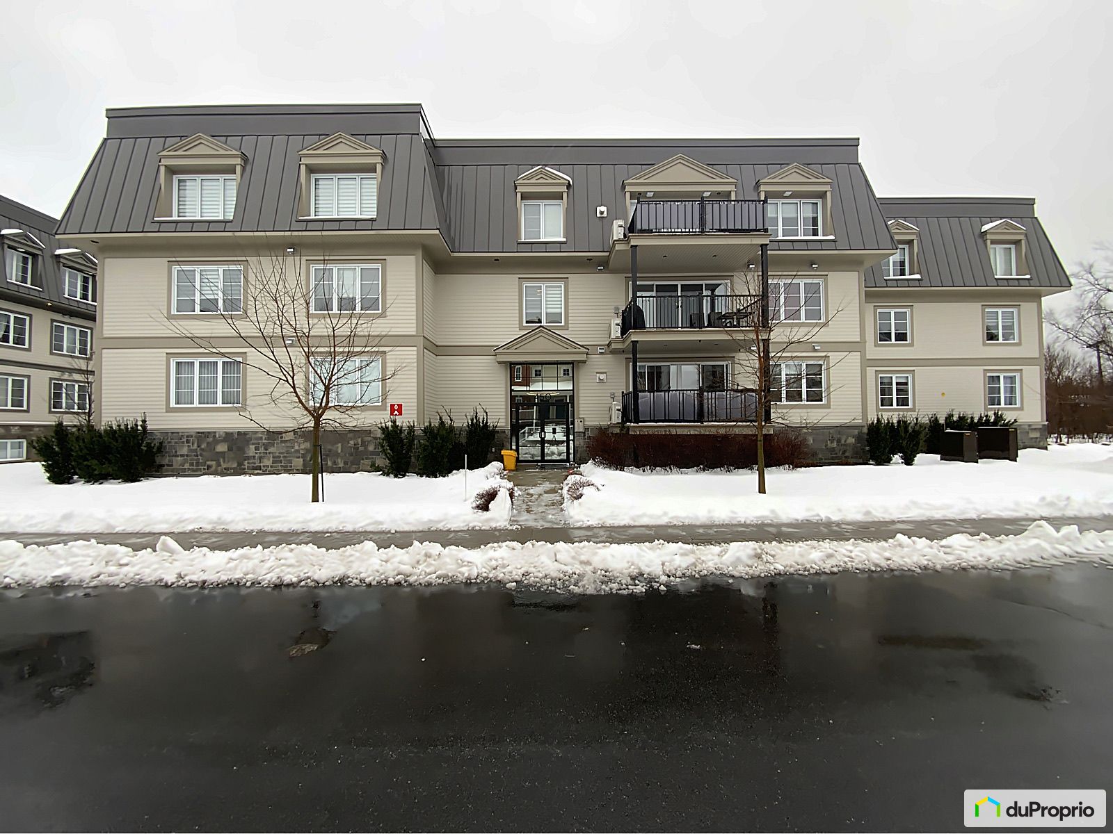 Condo à vendre MontStHilaire 2 chambres 2 salles de bain 1062137