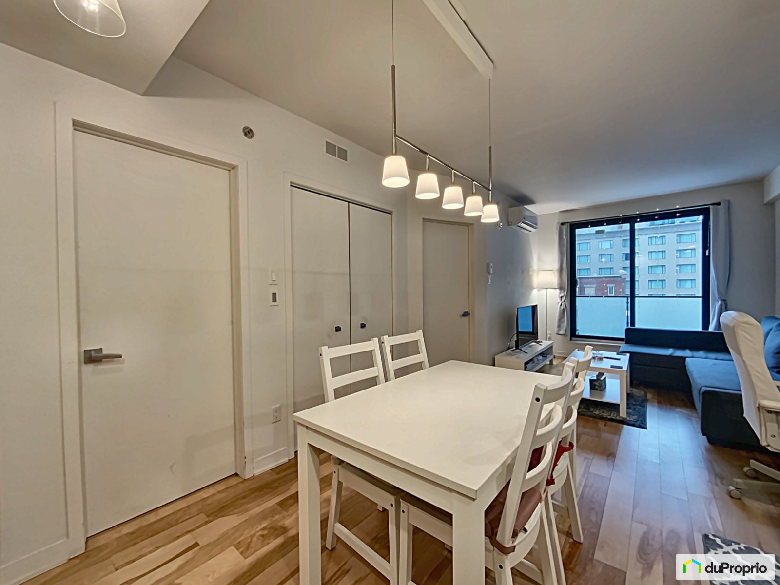 504 1182 Rue Crescent — photo 3