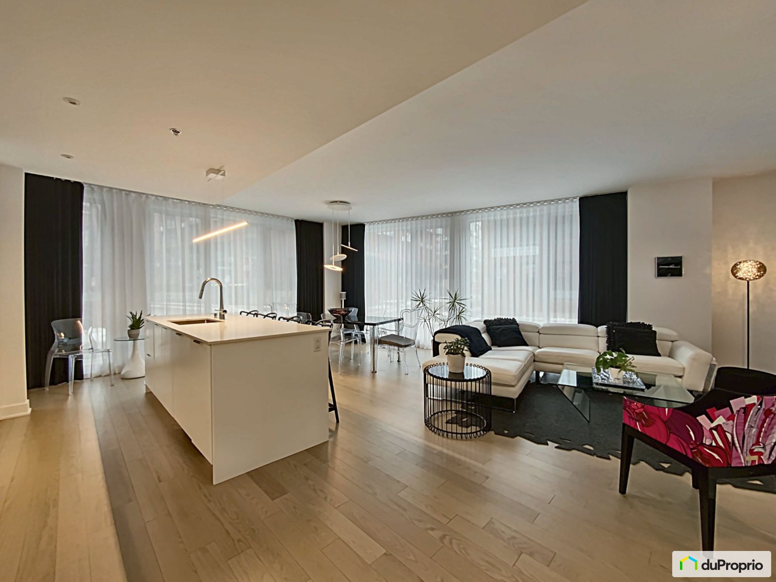 118 315 Rue Richmond — photo 3