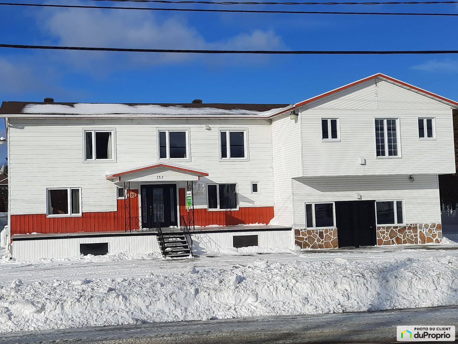 Maison 2 étages à vendre BerthierSurMer 5 chambres 7 salles de bain