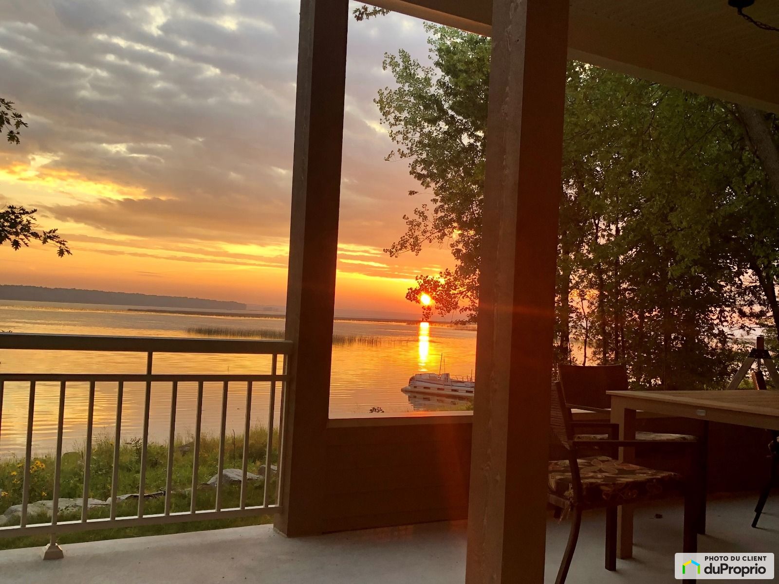 Maison 2 étages à vendre Rigaud 3 chambres 2 salles de bain 1062993