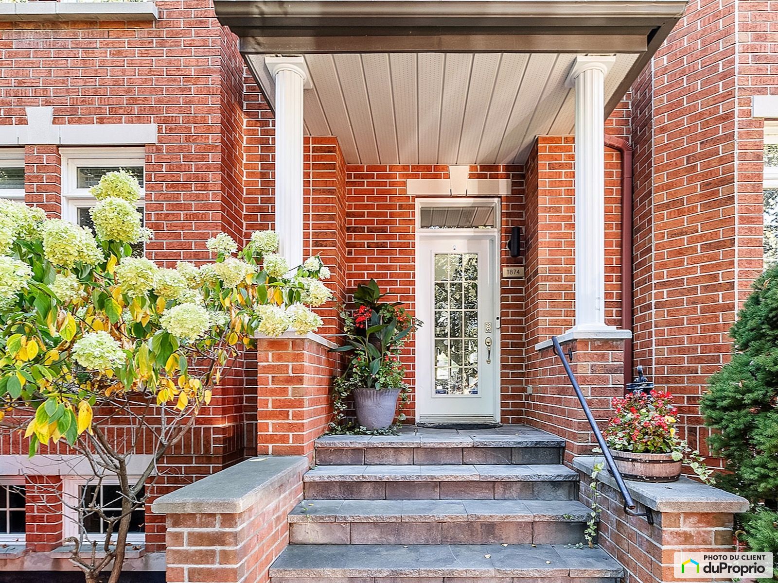 Maison en rangée / de ville à vendre SaintLaurent 3 chambres 1064817