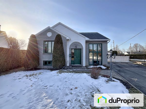 Winter Front - 4 RUE FAUST, Chateauguay for sale