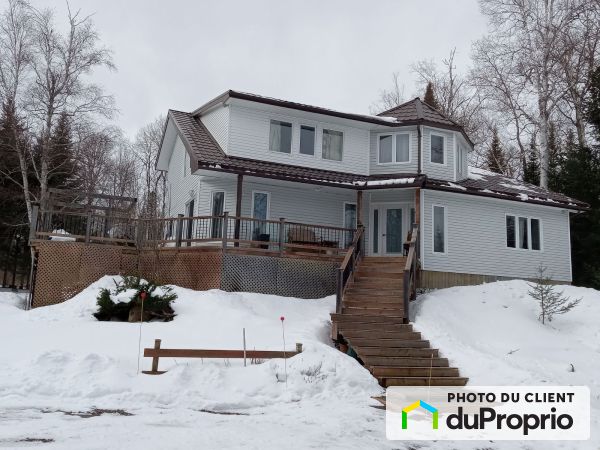 1221, chemin de la Pointe-Fine, St-Michel-Des-Saints à vendre