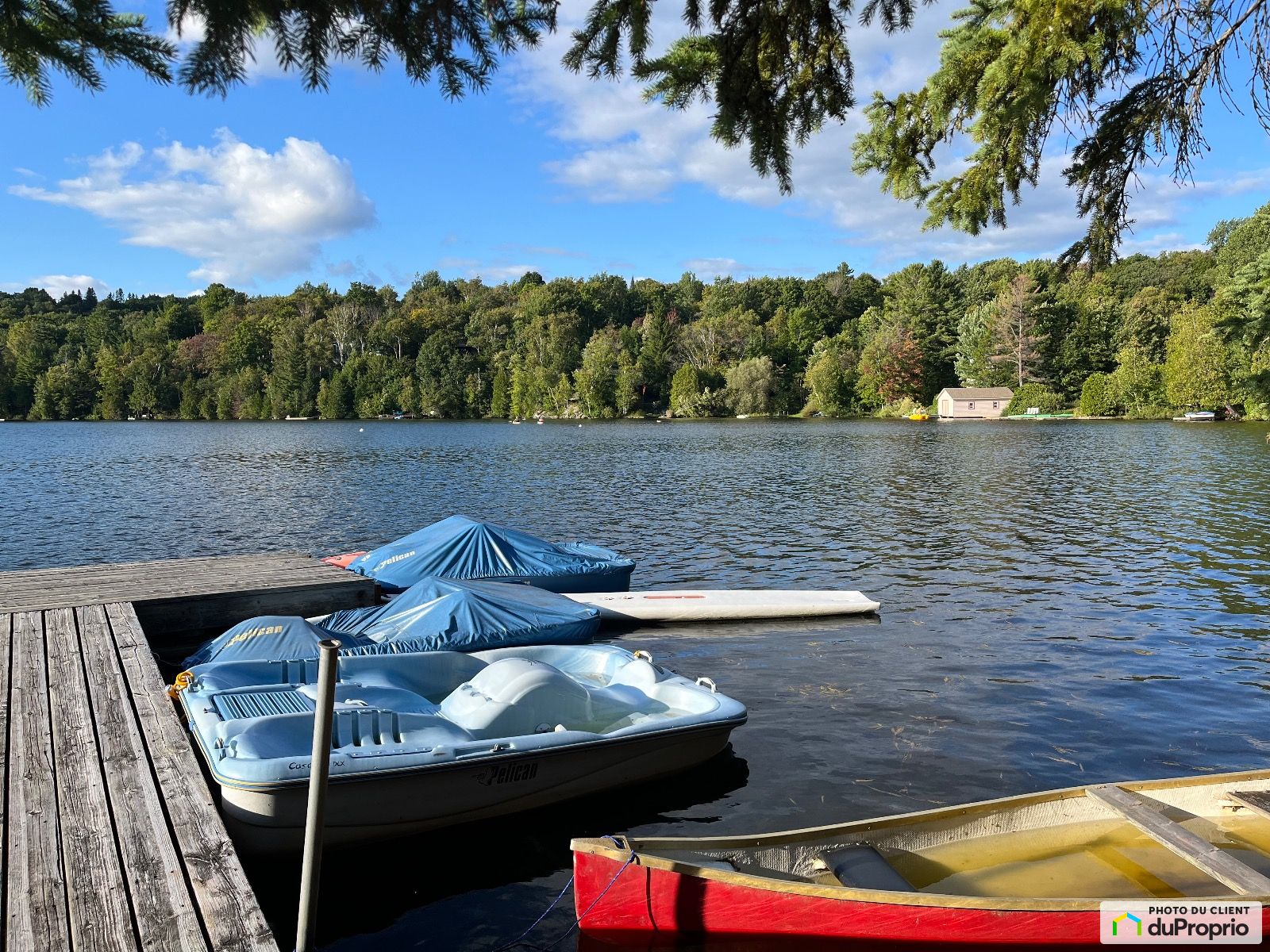 Maison 2 étages à vendre SteAnneDesLacs 3 chambres 1 salle de bain