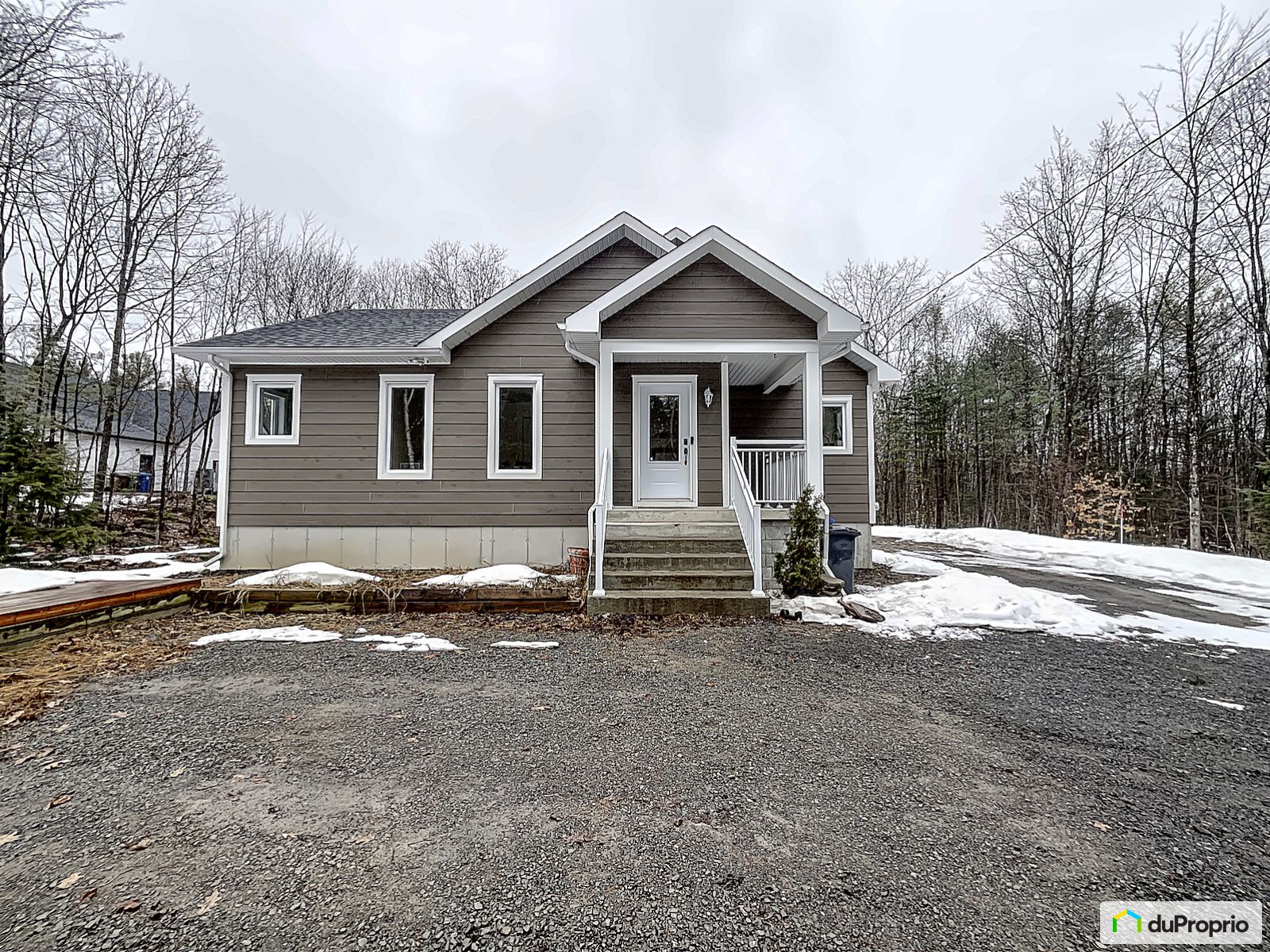 Bungalow à vendre StColomban 4 chambres 2 salles de bain 1067187