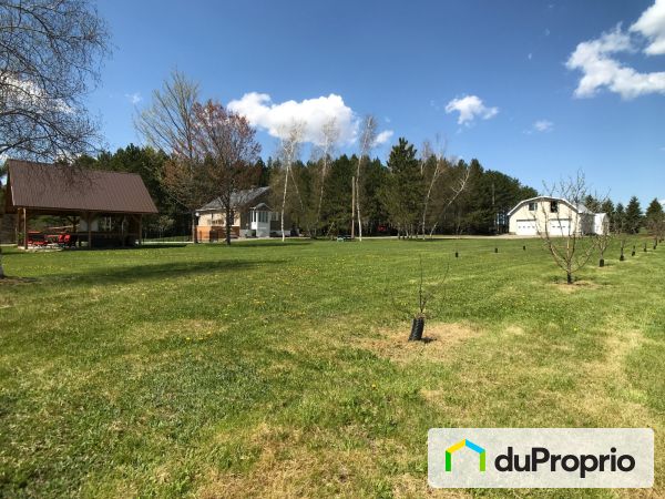 724 Route 365, Neuville for sale