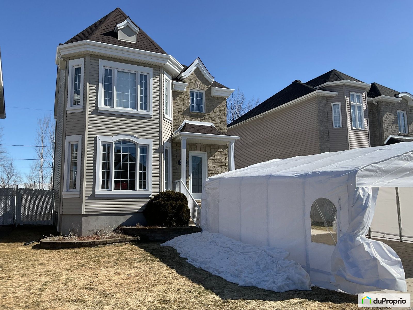 Maison 2 étages à vendre Auteuil 4 chambres 2 salles de bain 1068188