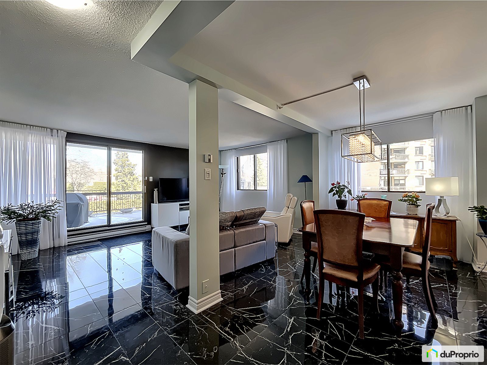 Condo à vendre Chomedey 2 chambres 1 salle de bain 1068345