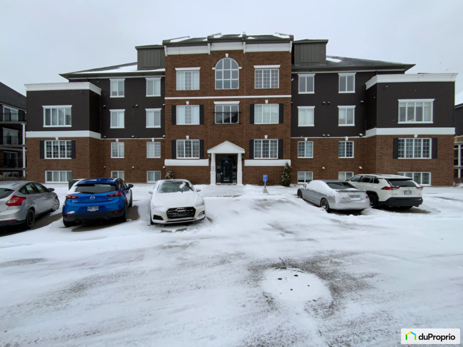 Condo à vendre StConstant 2 chambres 1 salle de bain 1068510