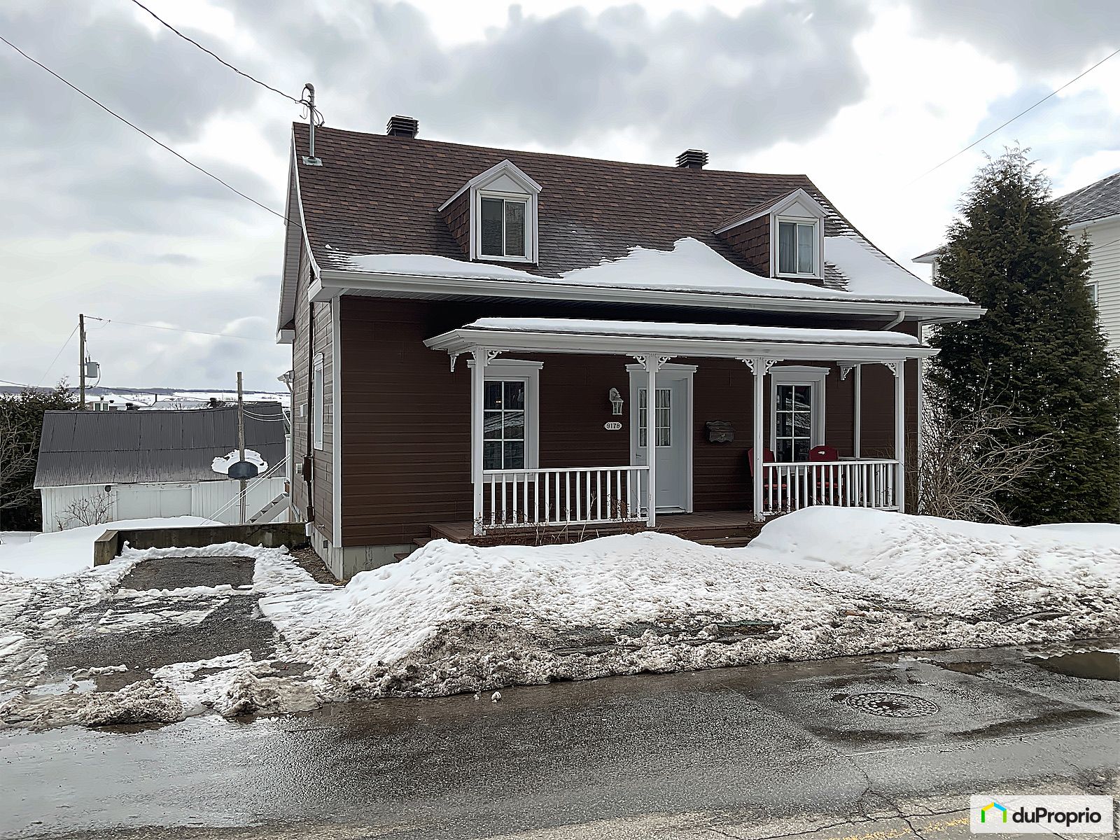 Maison 2 étages à vendre SteAnnedeBeaupré 3 chambres 1068809