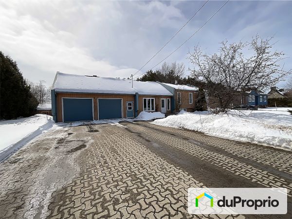 Winter Front - 321 rue Fortier, St-Isidore for sale