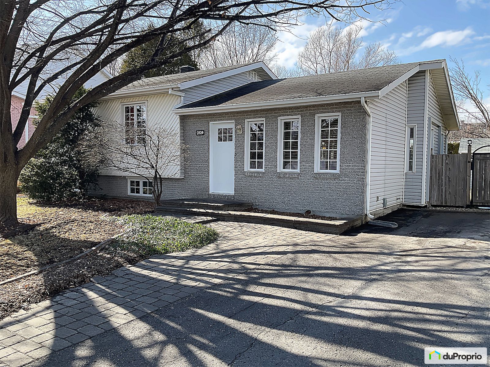 Bungalow for sale Boisbriand 3 bedrooms 1 bathroom 1069542