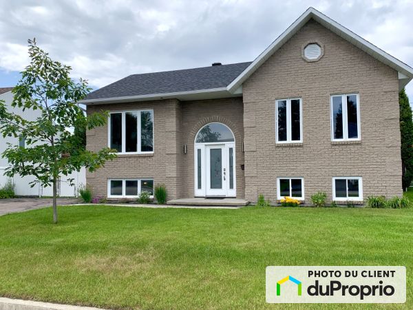 Summer Front - 1818 rue Henri-Troyat, Chicoutimi (Chicoutimi) for sale