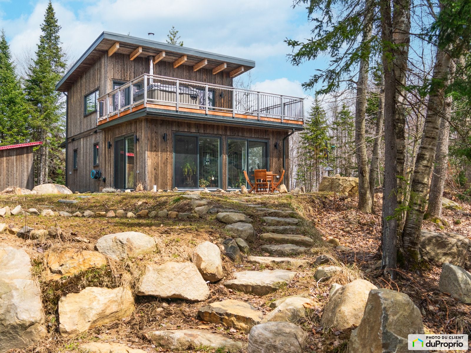Maison 2 étages à vendre SteLucieDesLaurentides 2 chambres 1064404