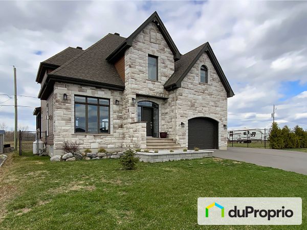 73 rue Laurin, St-Jacques for sale
