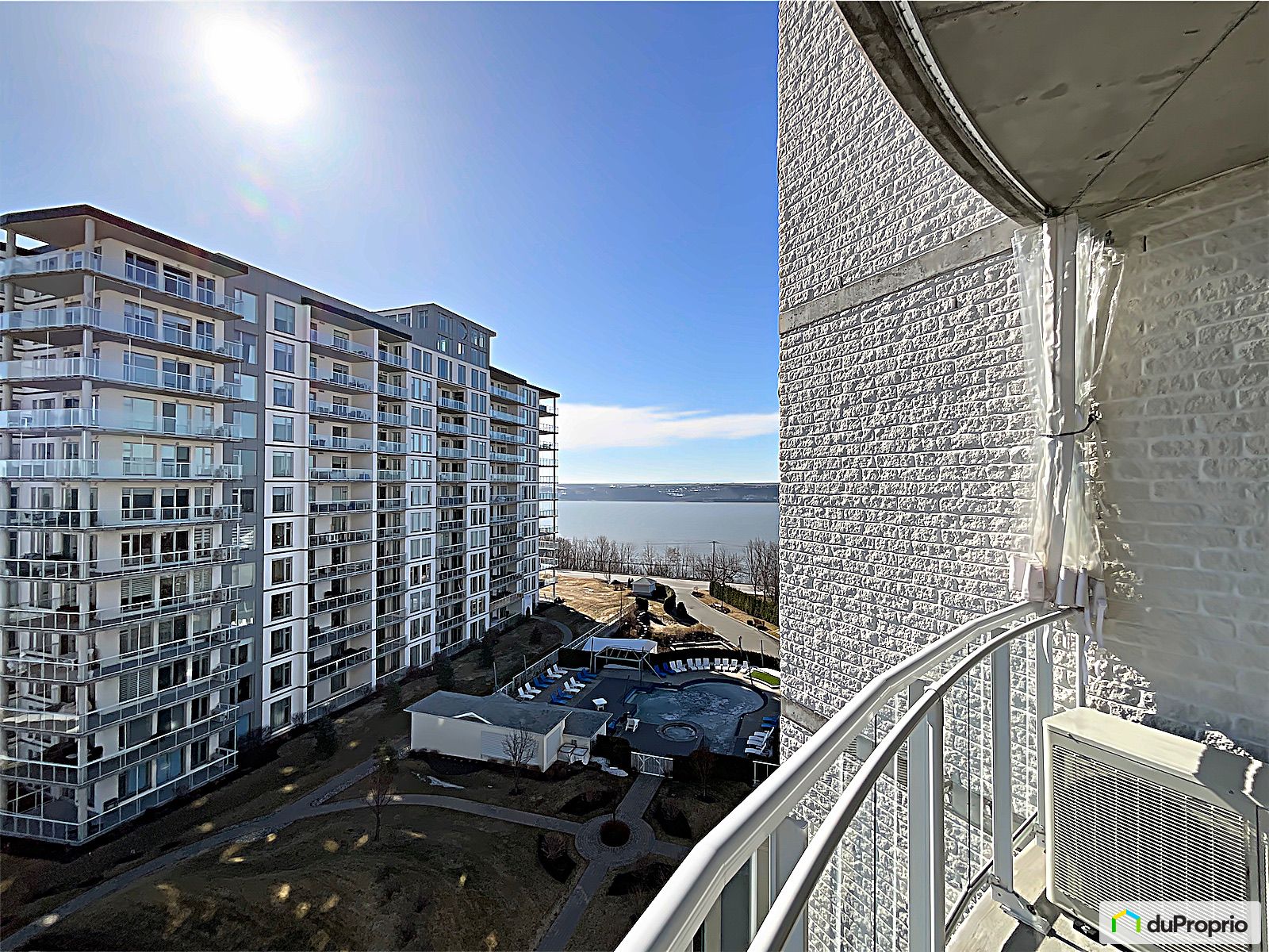 Condo à vendre StAugustinDeDesmaures 2 chambres 1 salle de bain 1066205