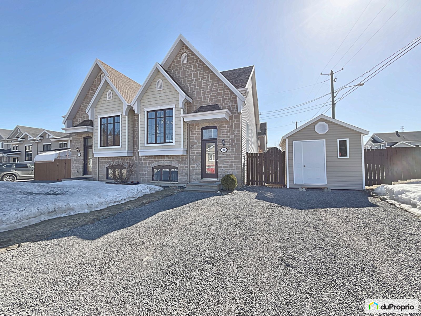 Jumelé à vendre SteBrigitteDeLaval 2 chambres 1 salle de bain 1071327