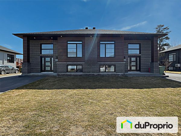 3333 rue des Coquelicots, Jonquière (Jonquière) for sale