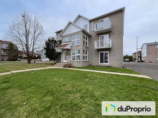1430 rue Zotique-Giard, Chambly for sale