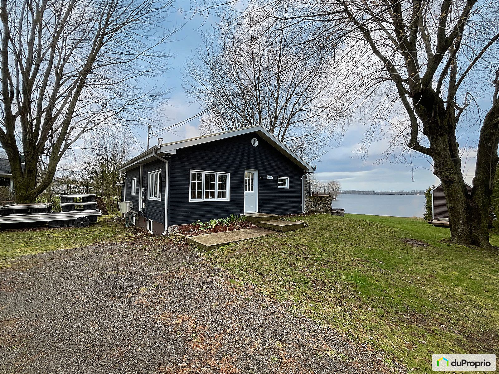 Chalet à vendre Noyan 1 chambre 1 salle de bain 1072942