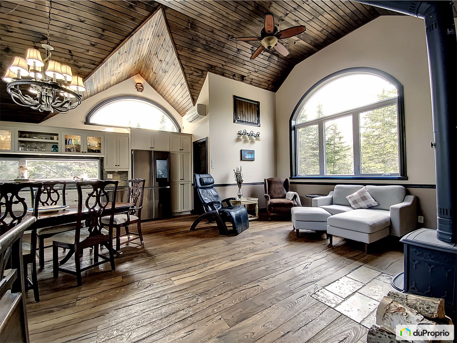 Maison 2 étages à vendre StFerréollesNeiges 1 chambre 1073121