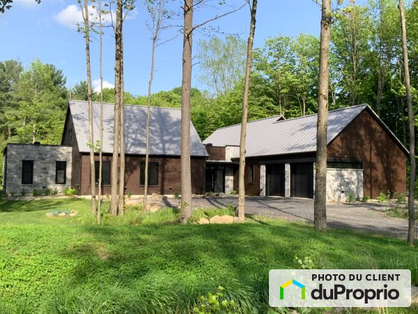 11 place Lacombe, Shefford for sale