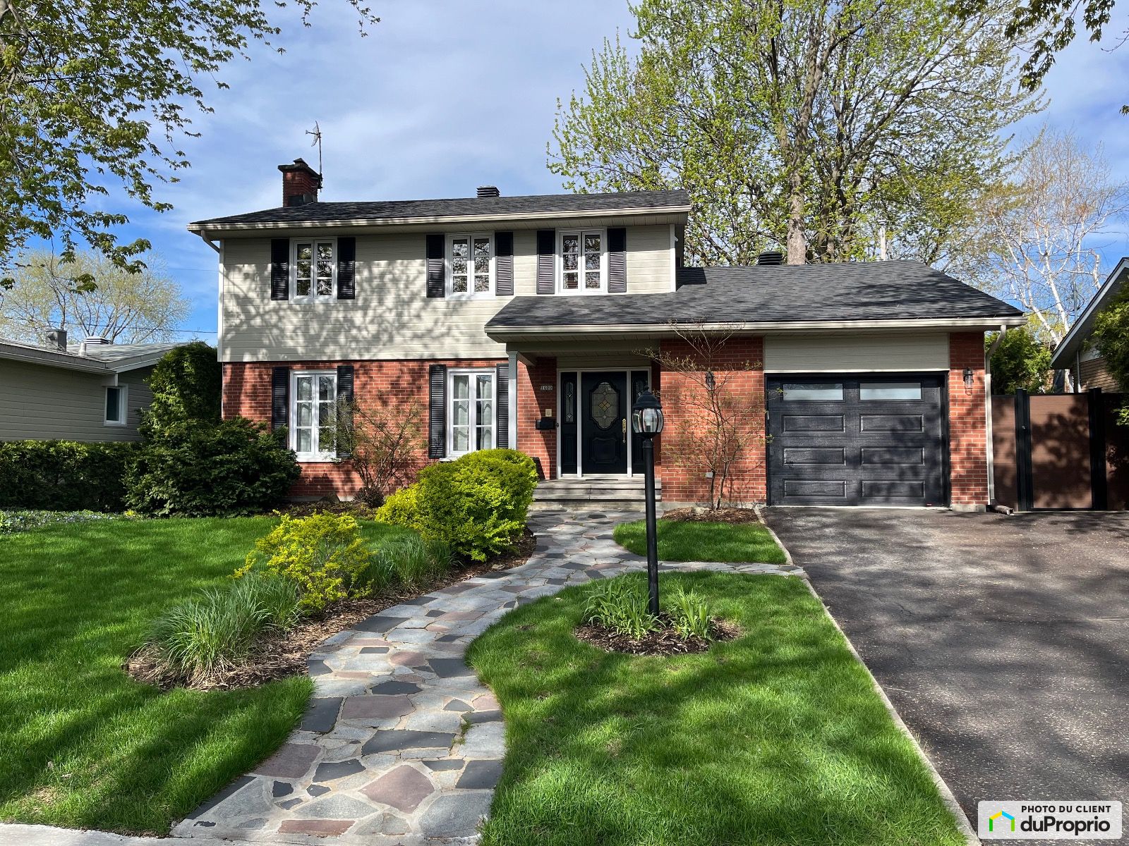 2 Storey for sale Duvernay 3 bedrooms 2 bathrooms 1063775