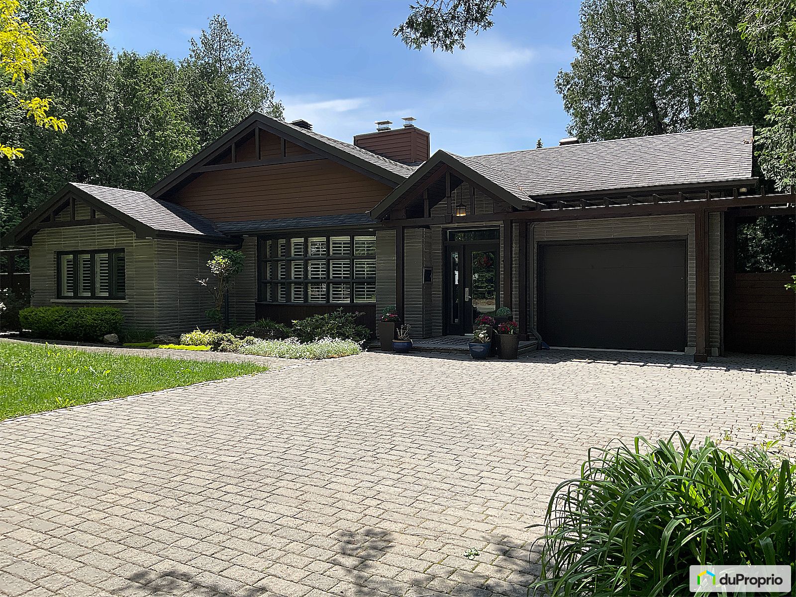 Bungalow for sale Rosemère 3 bedrooms 3 bathrooms 1065497