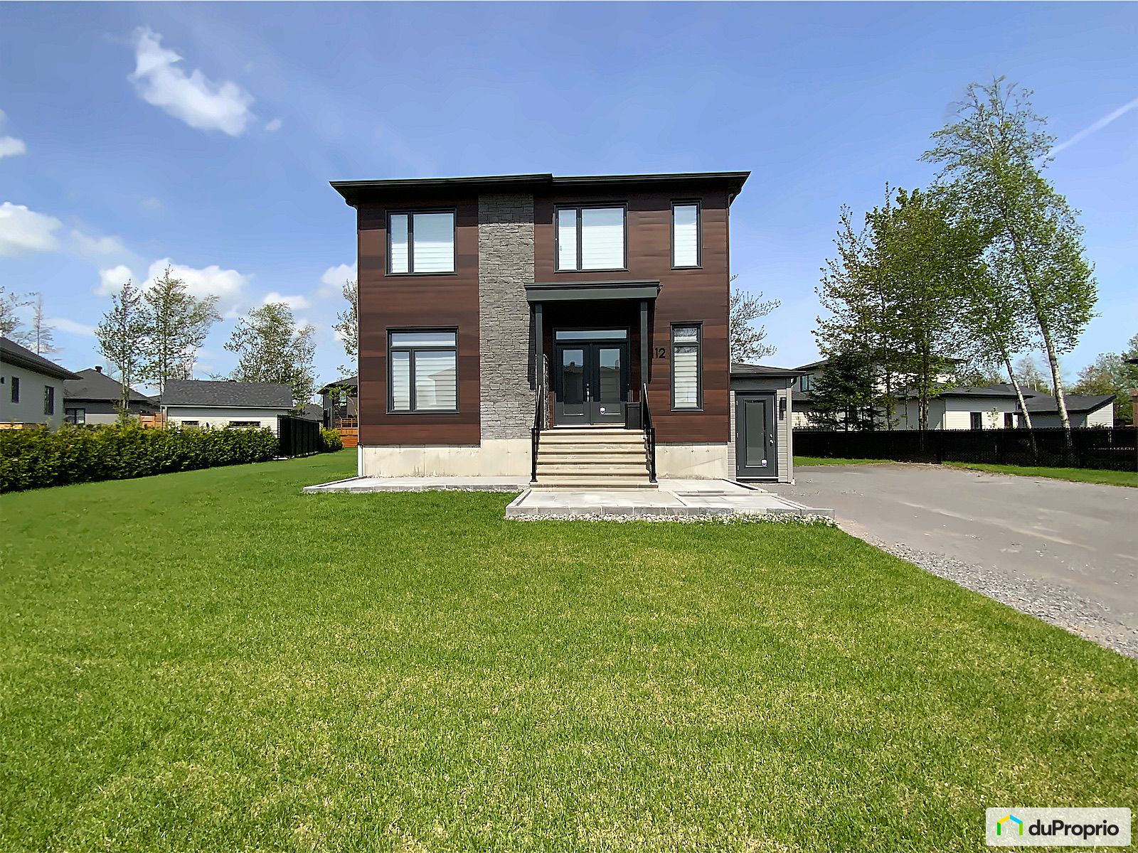 Maison 2 étages à vendre Boischatel 6 chambres 2 salles de bain 1072640