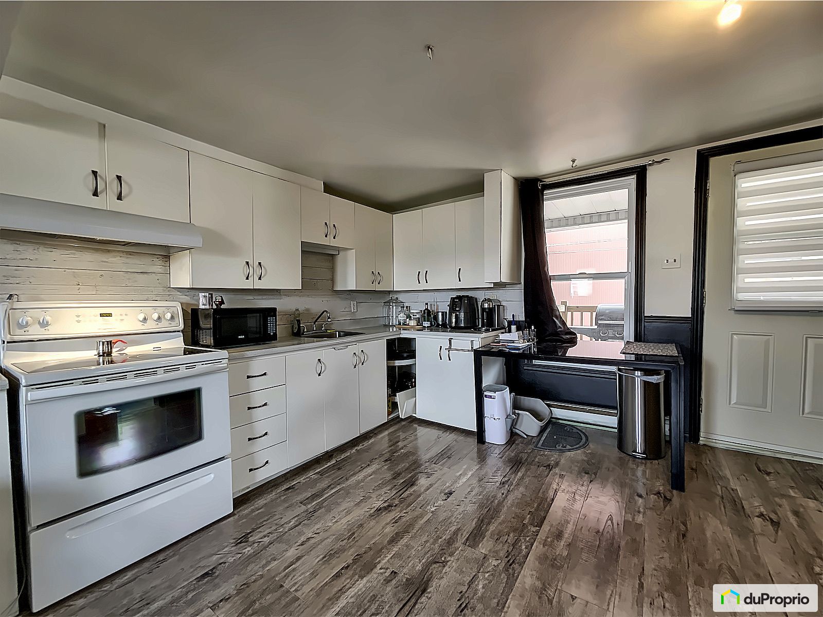 779 Avenue Des Cedres — photo 3