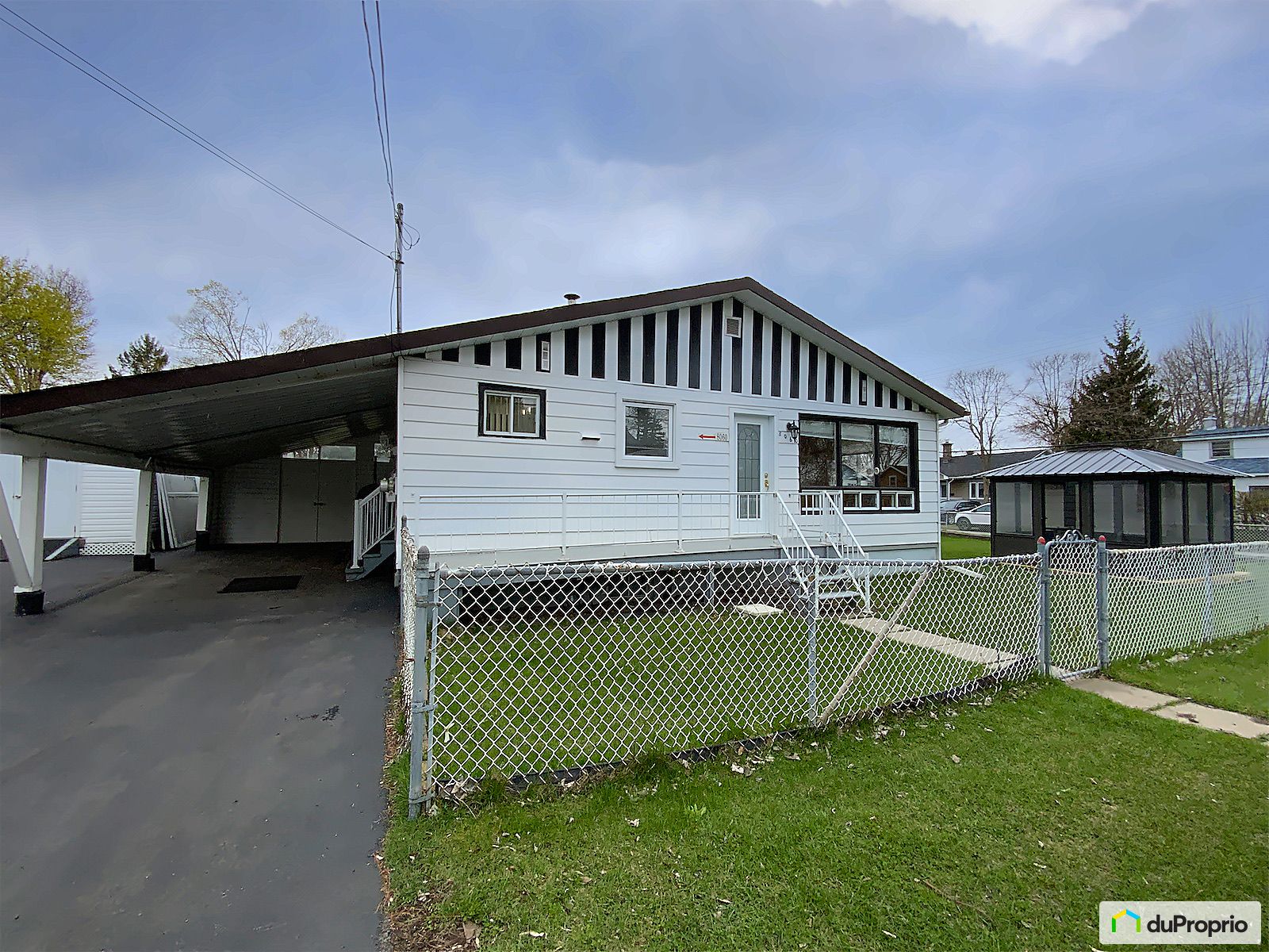 Bungalow for sale LavalOuest 3 bedrooms 1 bathroom 1073297