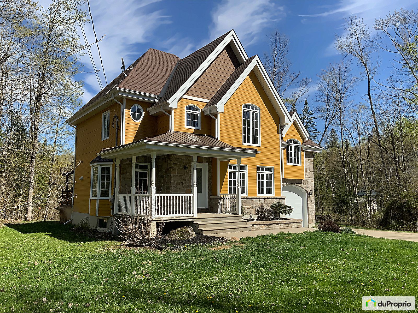 2 Storey for sale ValDesMonts 5 bedrooms 2 bathrooms 1073395