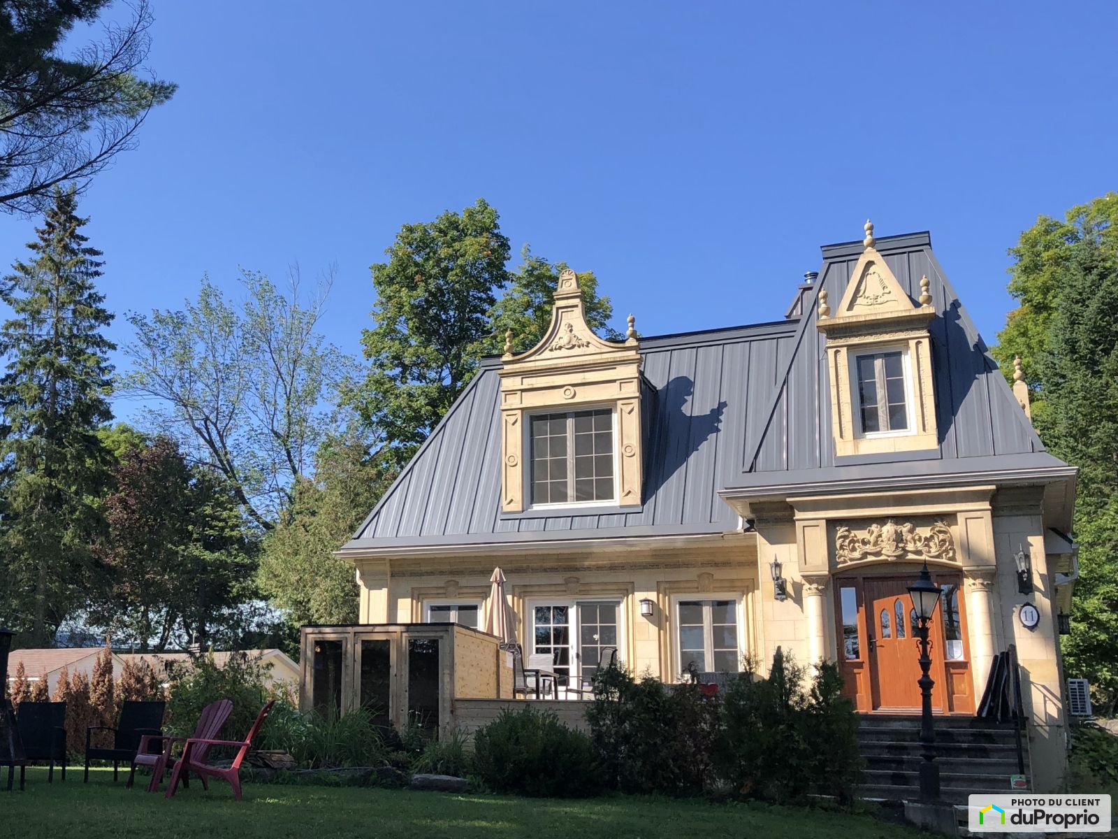 Maison 2 étages à vendre Eastman 4 chambres 2 salles de bain 1073983