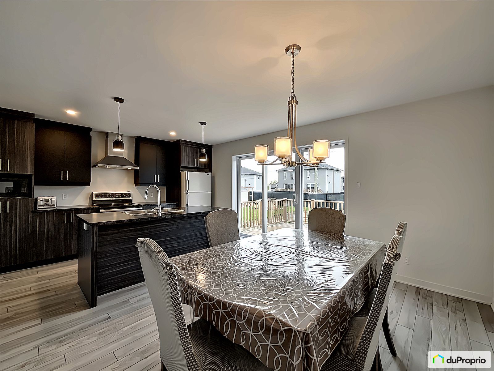 Jumelé à vendre StLouisDeGonzague 3 chambres 1 salle de bain 1074439