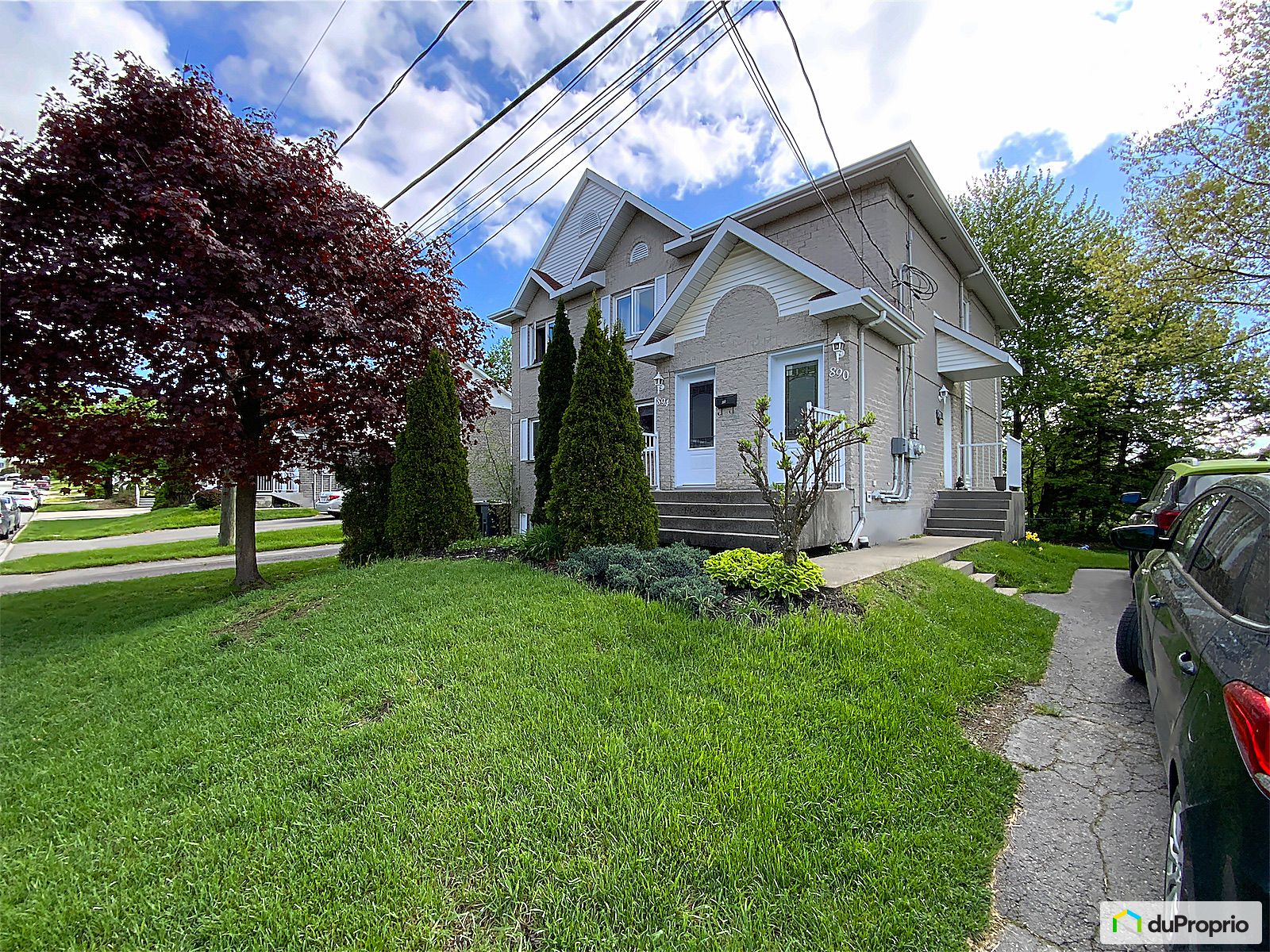 Triplex à vendre Sherbrooke (JacquesCartier) 9 chambres 1074921