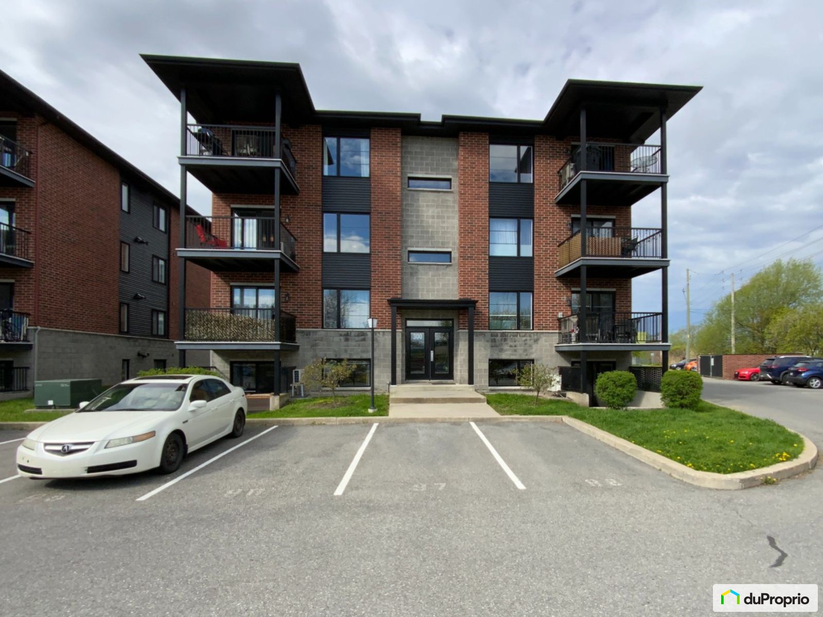 Condominium for sale StBasileLeGrand 3 bedrooms 1 bathroom 1074945