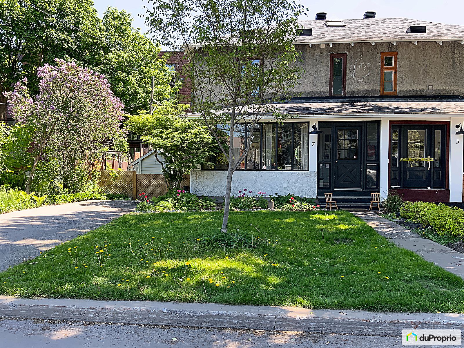 Maison 2 étages à vendre PointeClaire 3 chambres 1 salle de bain 1075507