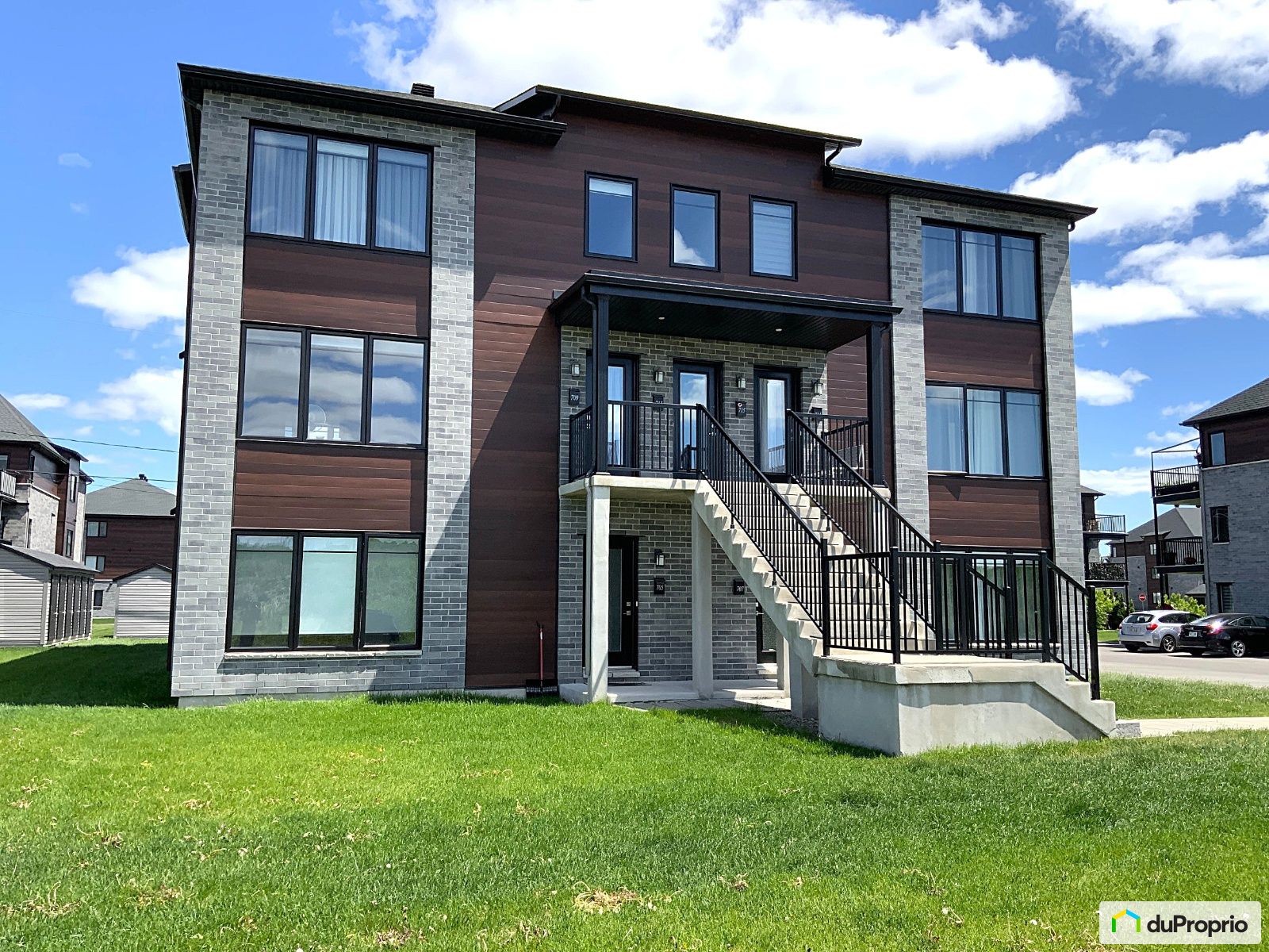 Condo à vendre SteMartheSurLeLac 2 chambres 1 salle de bain 1075764