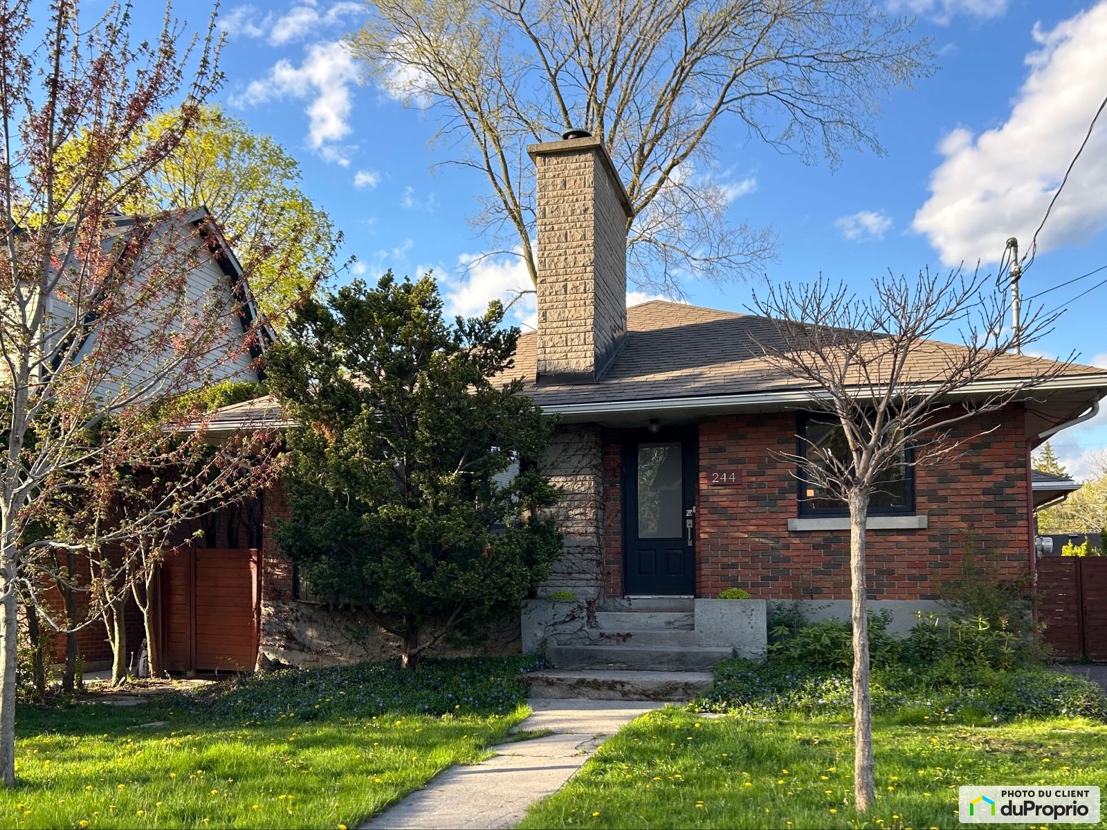 Bungalow for sale StLambert 5 bedrooms 2 bathrooms 998001