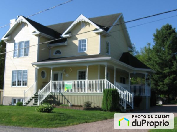 7069 rue du Centre, Jonquière (Lac-Kénogami) à vendre