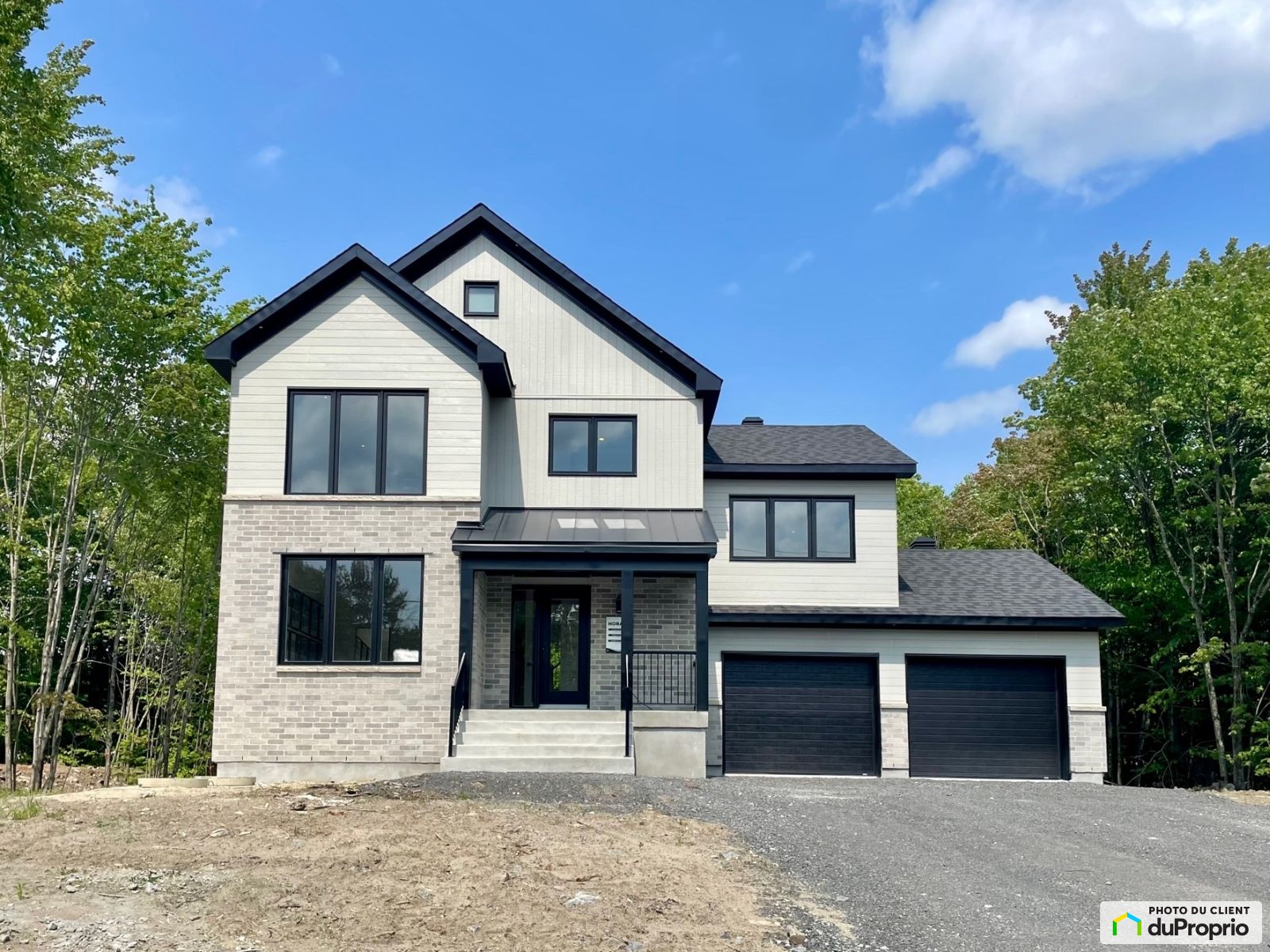 Maison 2 étages neuve à vendre StColomban 3 chambres 1063007