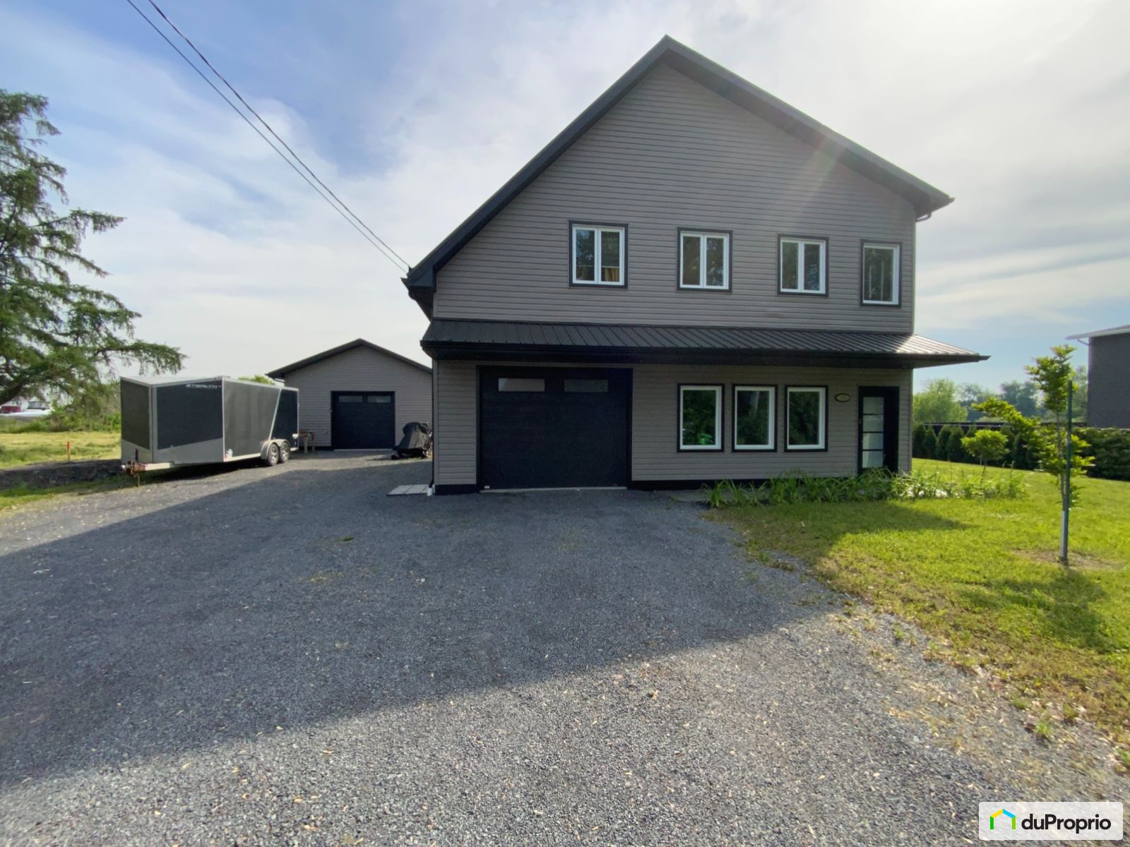 Maison 2 étages à vendre StBlaisesurRichelieu 2 chambres 1075558