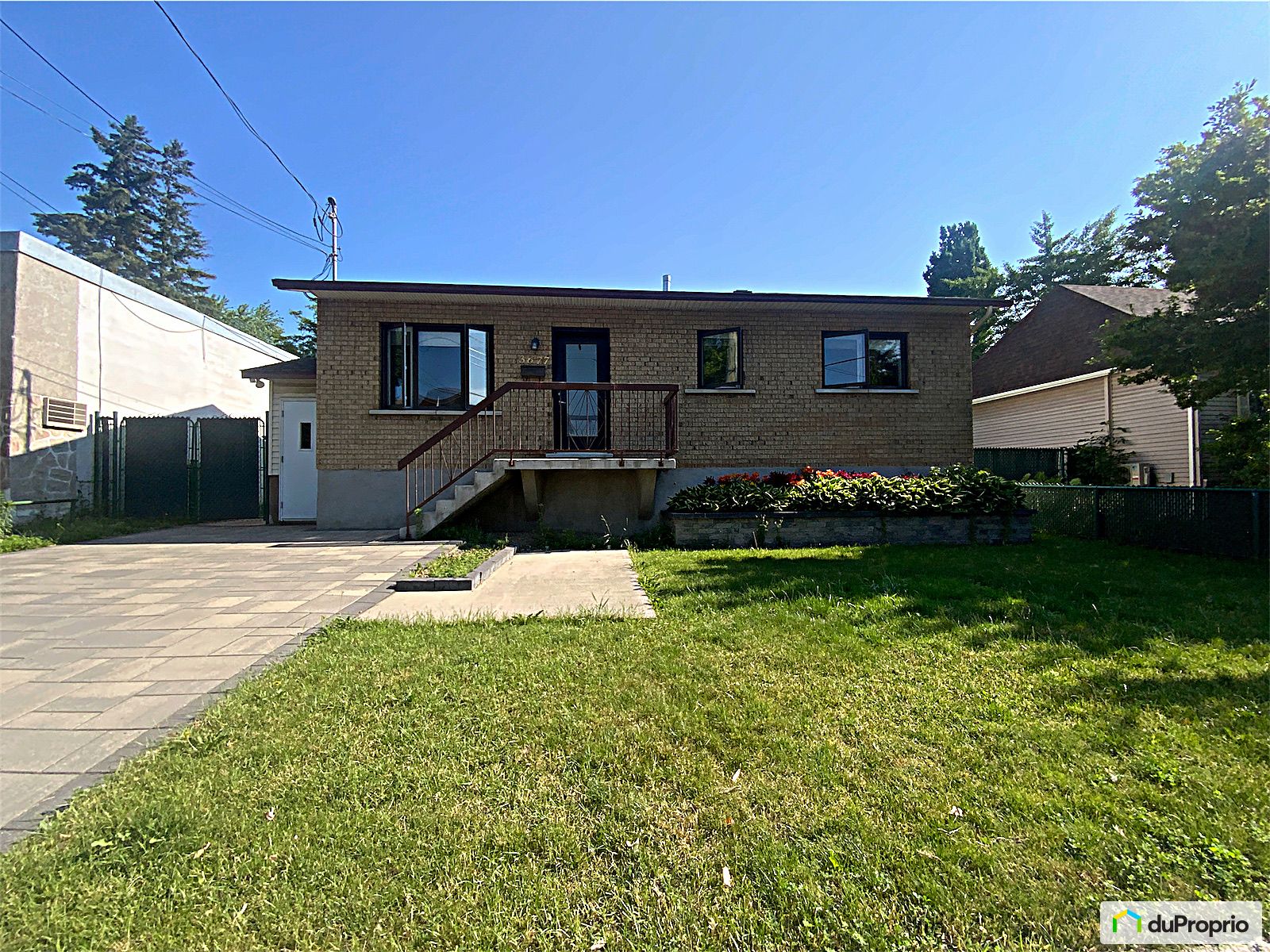 Bungalow à vendre PointeAuxTrembles / MontréalEst 6 chambres 1076837