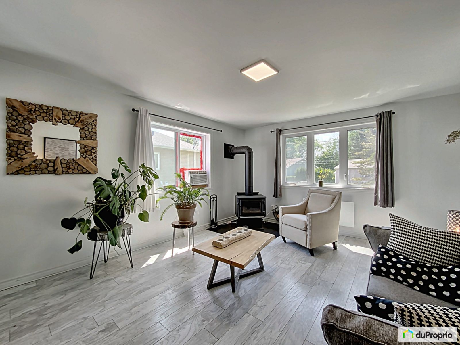 Maison 3 étages à vendre Berthierville 3 chambres 1 salle de bain 1076892