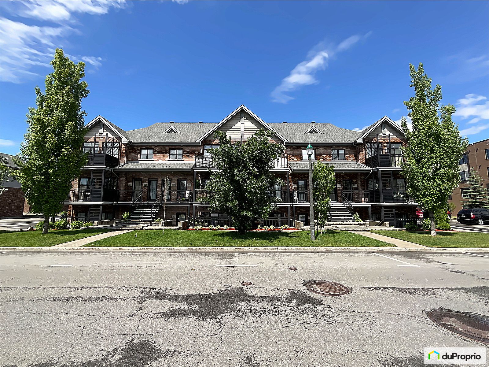 Condominium for sale StConstant 2 bedrooms 1 bathroom 1077049