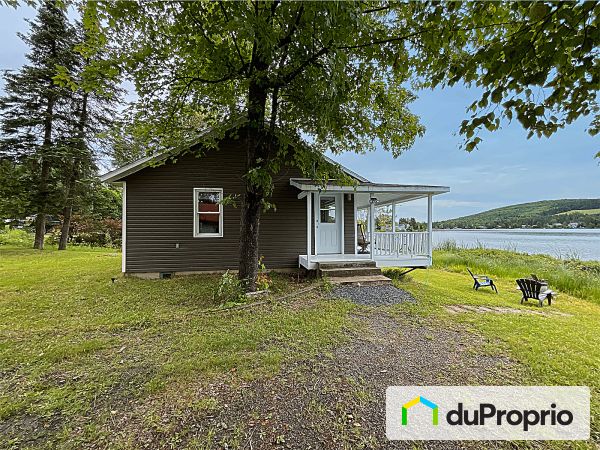 Side View - 7 rue Jolicoeur, Adstock for sale