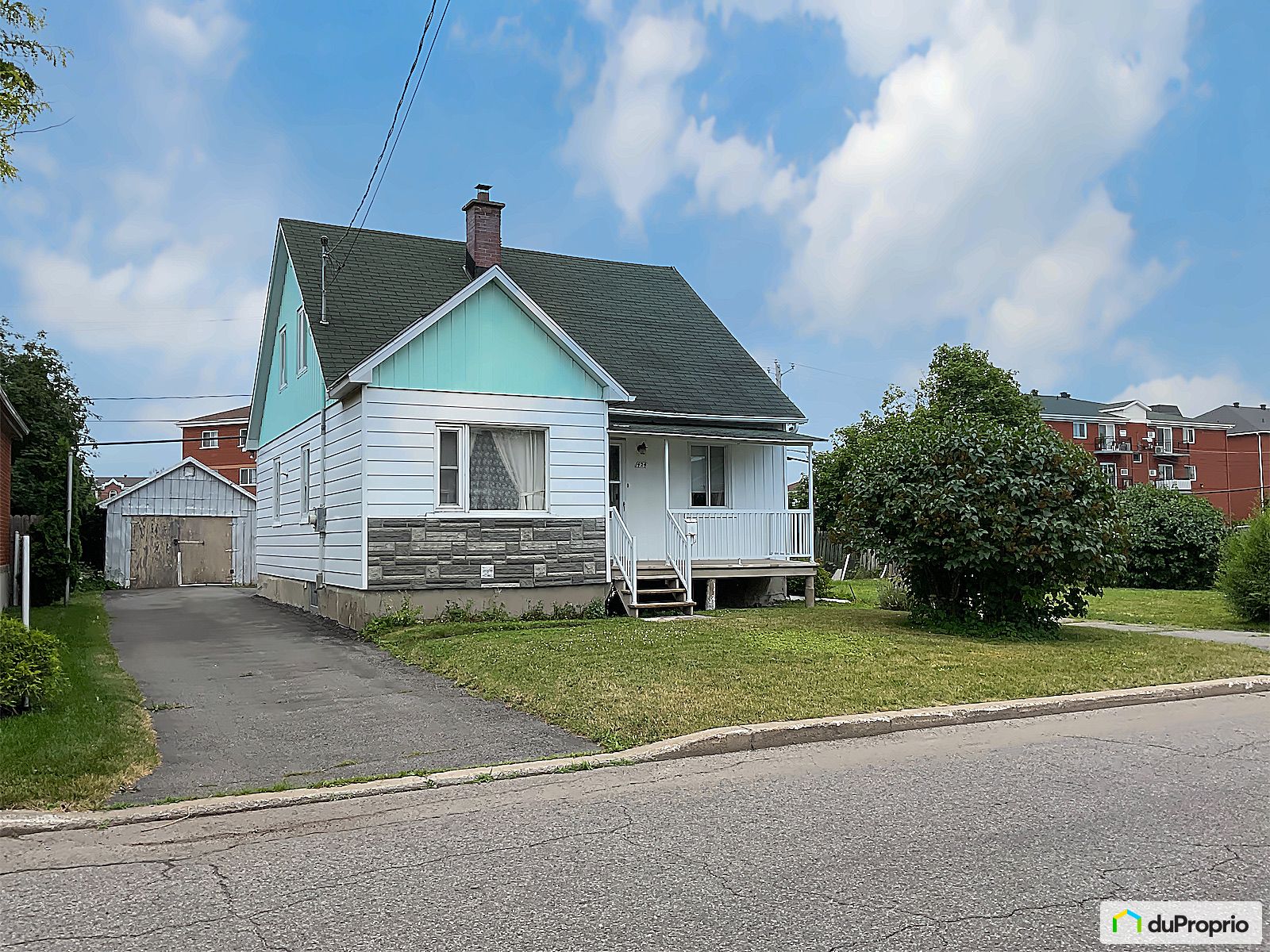 2 Storey for sale La Prairie 6 bedrooms 1 bathroom 1078173