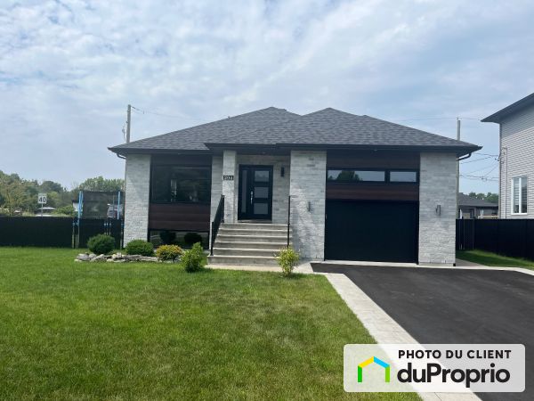 204 avenue Du Littoral, St-Paul for sale